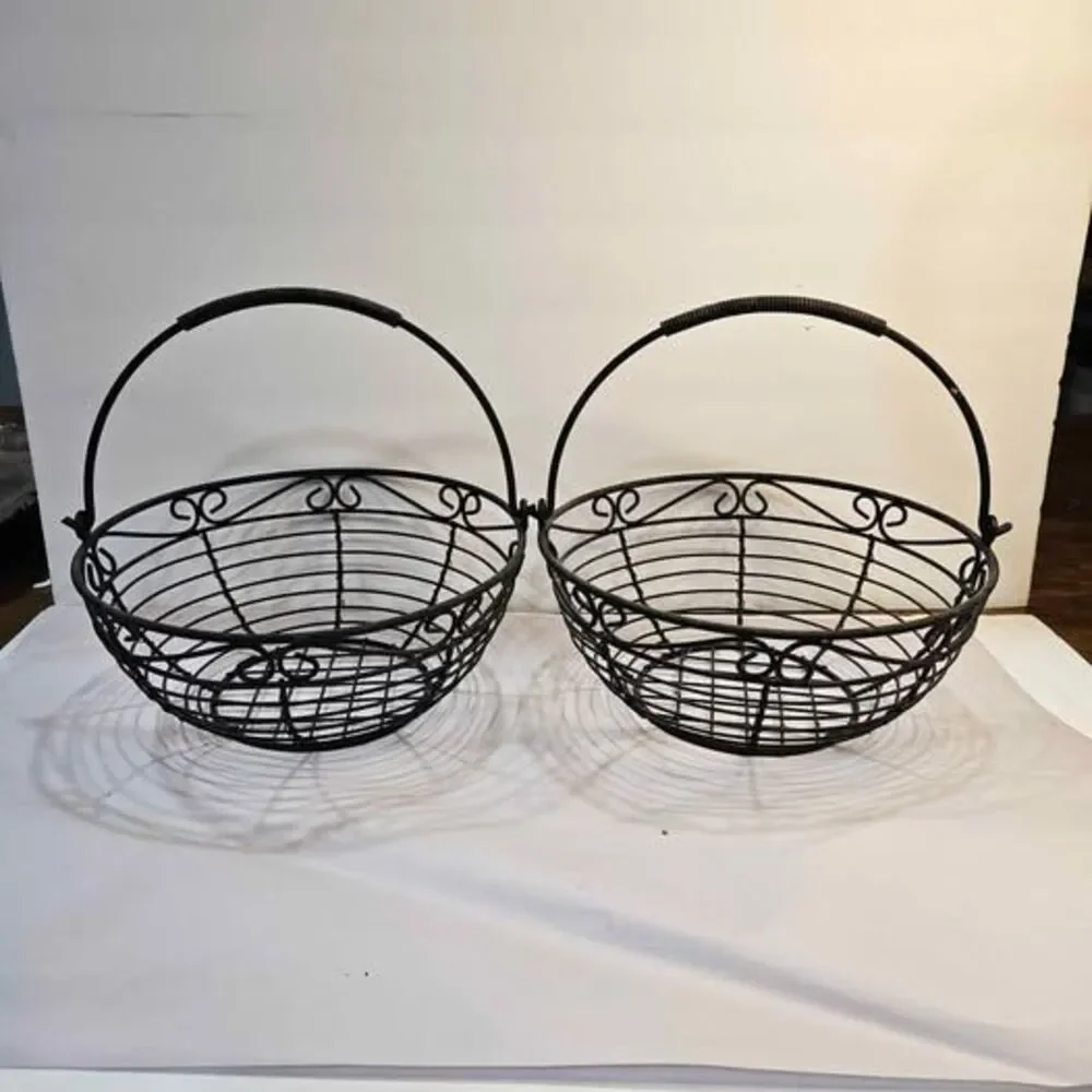 3 Metal garden Baskets with handles